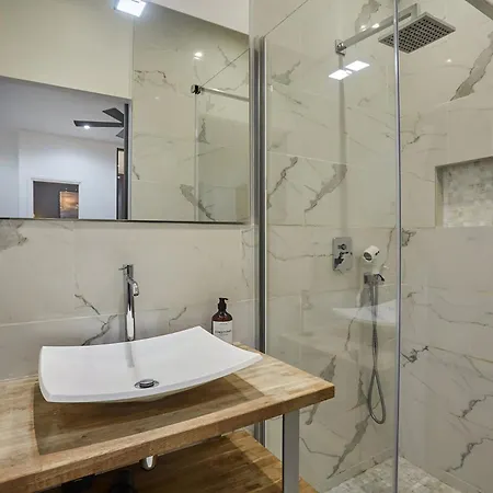 Apartment Sublime Flat In The Centre Of By Studioprestige *