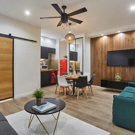 Sublime Flat In The Centre Of By Studioprestige